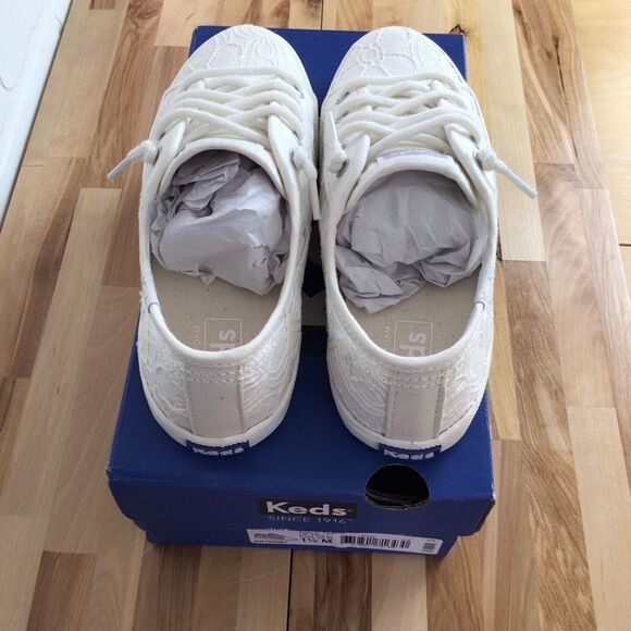 Keds Ecru Shoes Sneekers Lace Pattern New In The Box - Picture 8 of 10